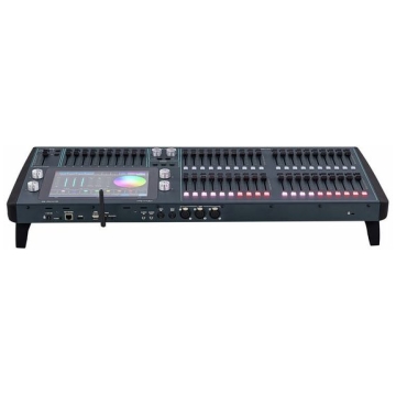 ChamSys QuickQ 30, Consola lumini DMX