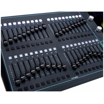 ChamSys QuickQ 30, Consola lumini DMX