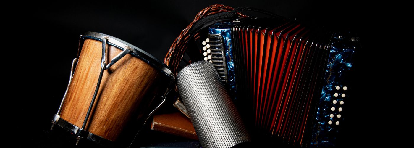 lumea instrumentelor muzicale