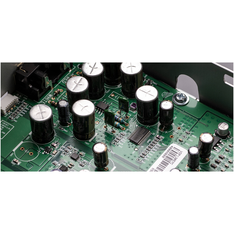 Placă electronică cu componente electronice și circuite integrate, detaliu tehnic de înaltă calitate pentru proiecte de inginerie și electronică.